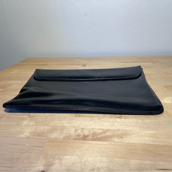 Maroo MR-MS2001 Premium Leather Sleeve 13" Laptop and Tablets - Picture 5 of 10